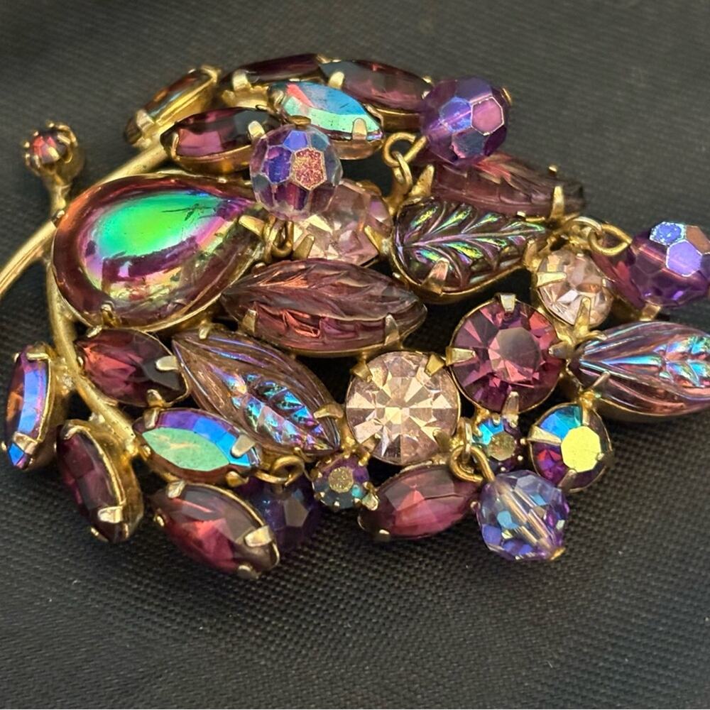 Vintage RARE Weiss Brooch SIGNED Gold Tone